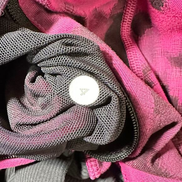 Lululemon Women Daily Practice Jacket Blooming Pixie Raspberry Black 4 - Picture 4 of 7